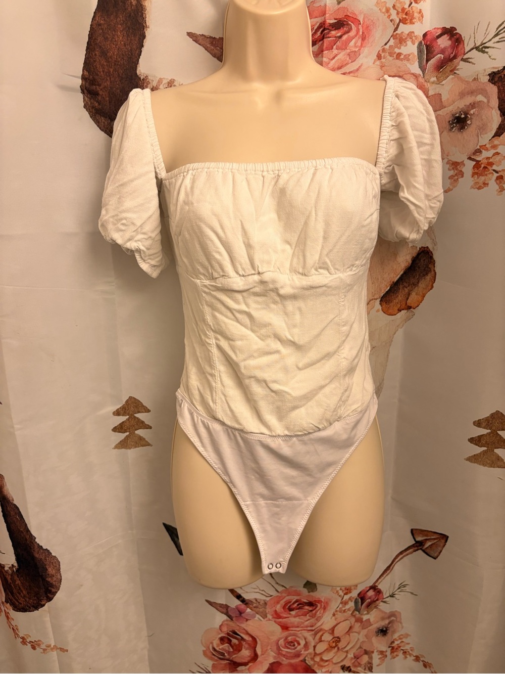 Small Women’s White Square Neck Puff Sleeve Bodysuit